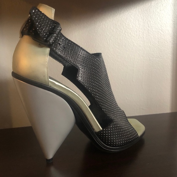 Balenciaga Constellation Shoes 40.5 - Picture 2 of 5